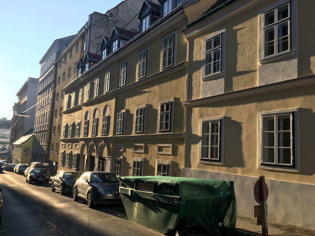 Premium Naschmarkt *